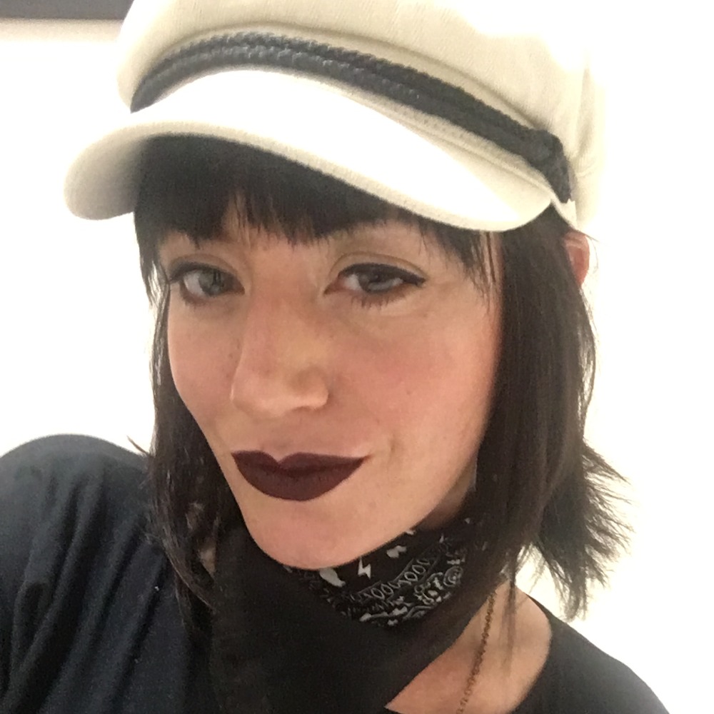 Meet your Posher, Brizz